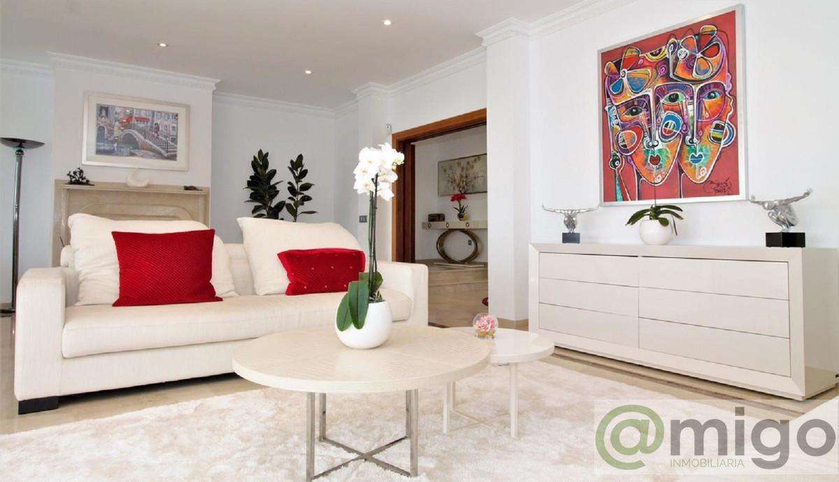 Venta de villa en El Paraiso