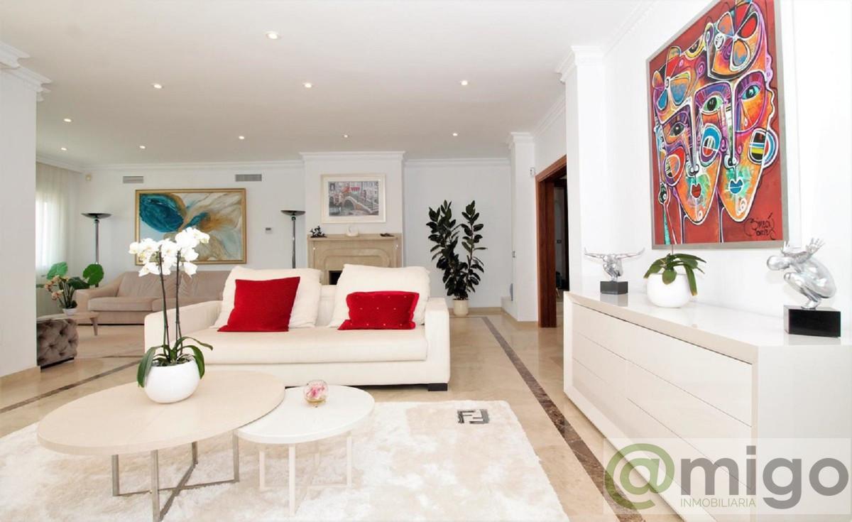 Venta de villa en El Paraiso
