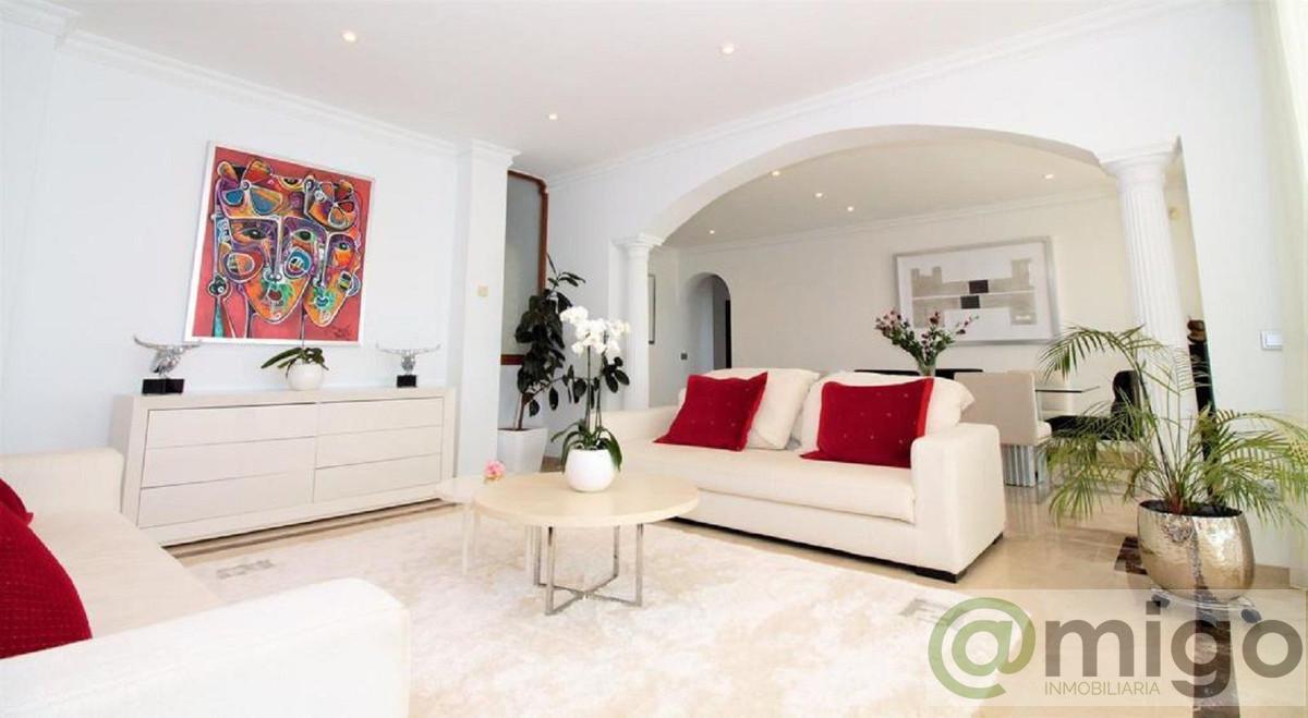 Venta de villa en El Paraiso