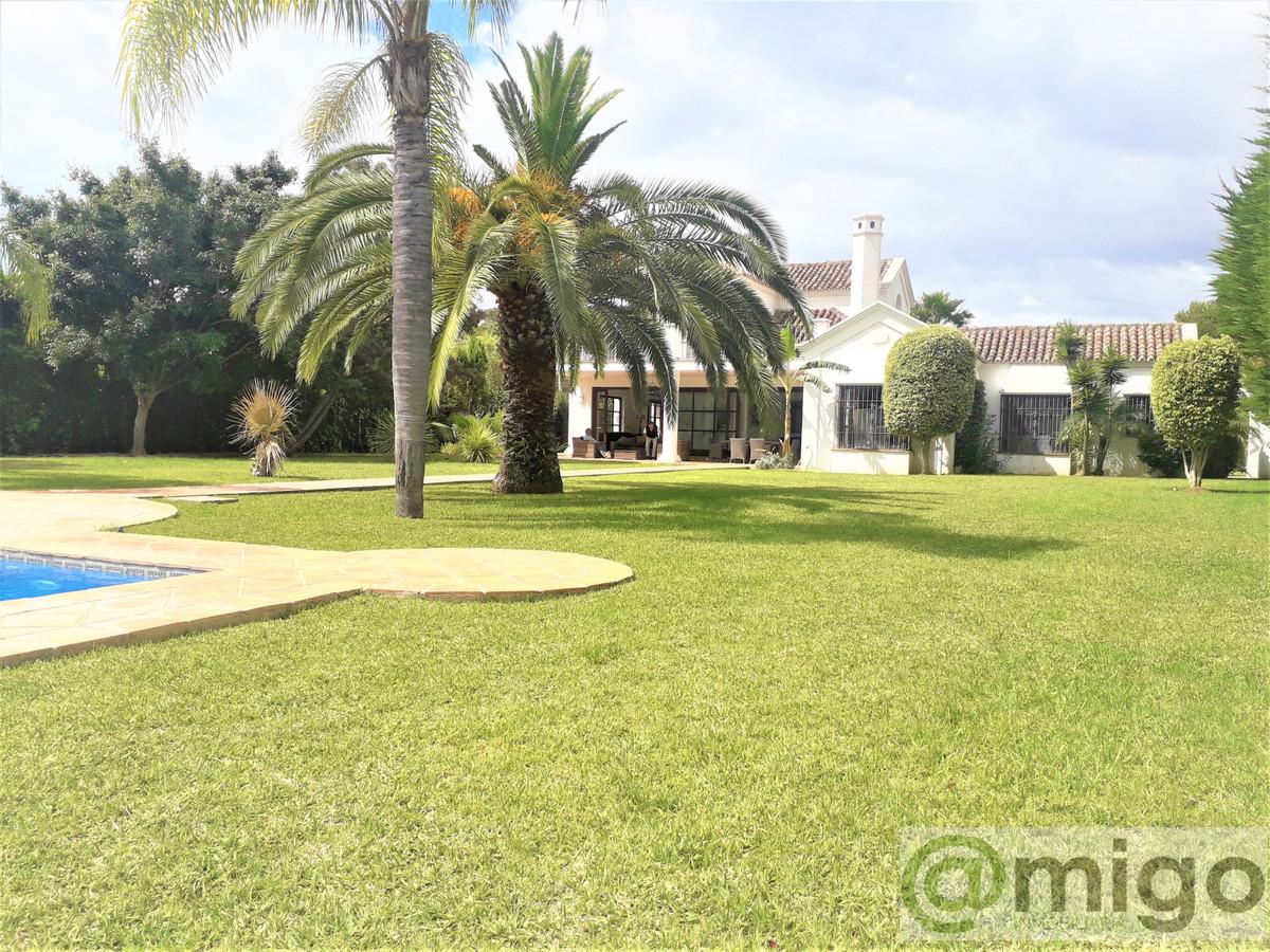 For sale of villa in Marbella