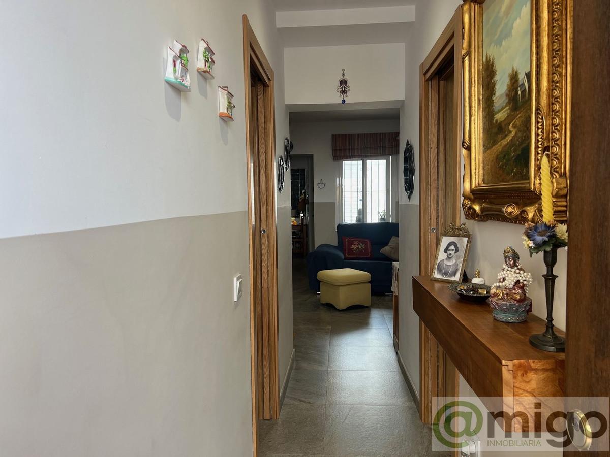For sale of villa in Estepona