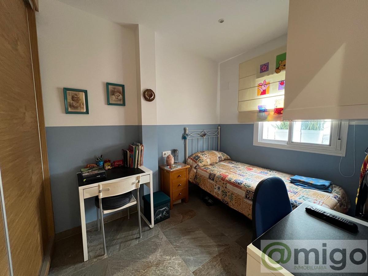 For sale of villa in Estepona