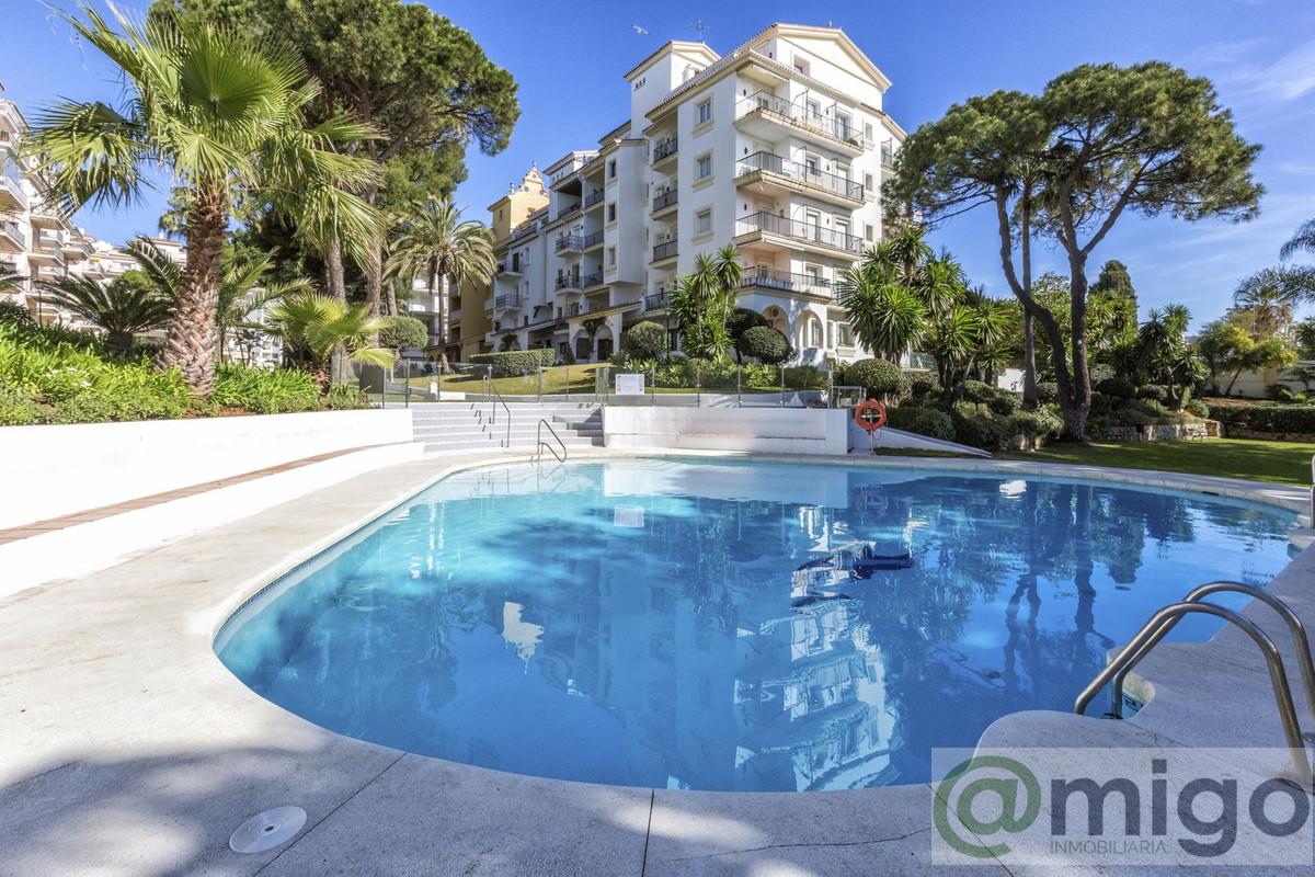 For sale of apartment in Marbella