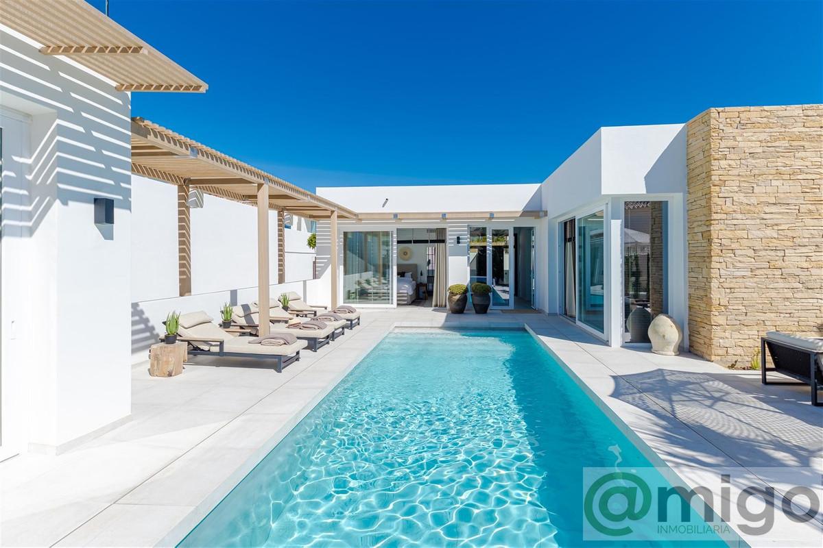Venta de villa en Riviera del Sol