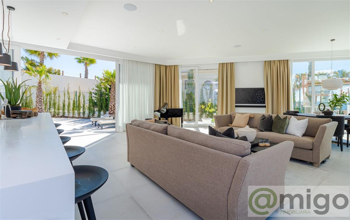 Venta de villa en Riviera del Sol