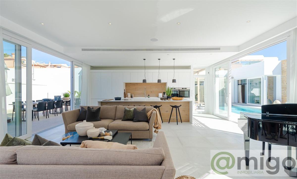 Venta de villa en Riviera del Sol