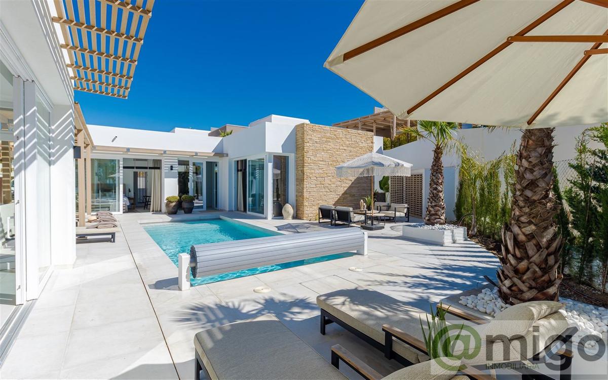 Venta de villa en Riviera del Sol