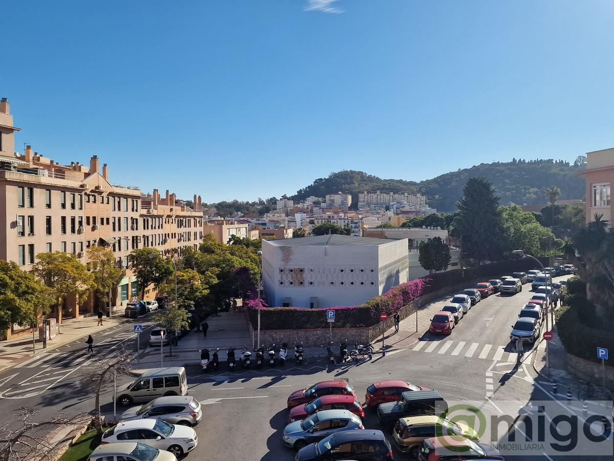 For sale of apartment in Málaga Centro