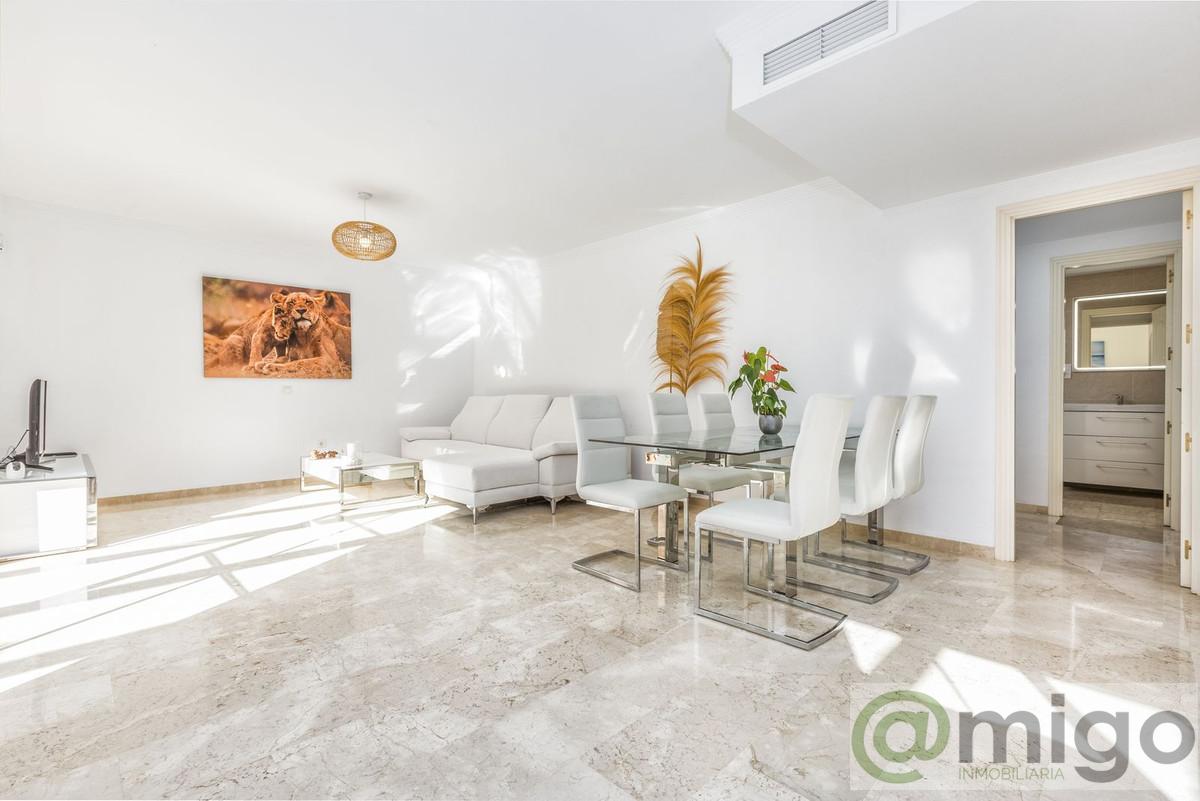 For sale of penthouse in Marbella