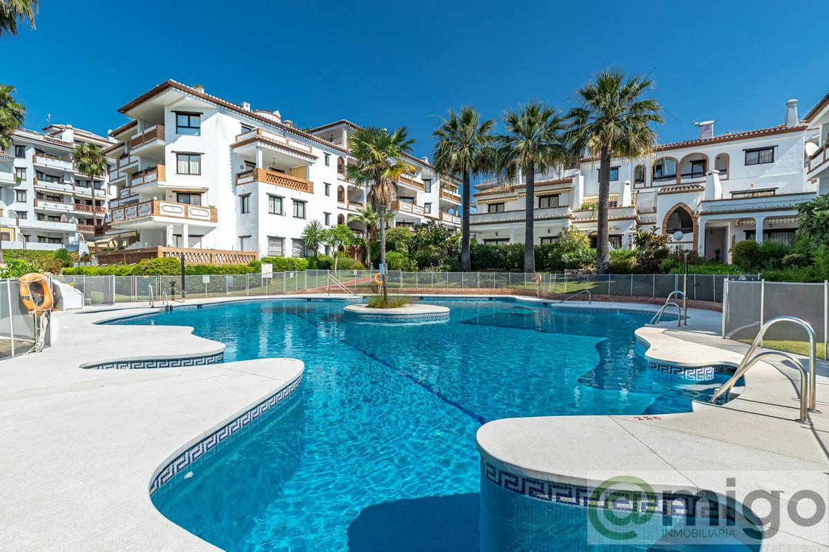 For sale of apartment in Calahonda