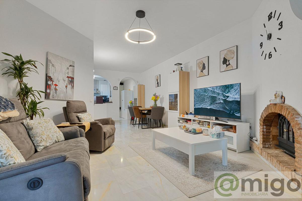 For sale of apartment in Calahonda