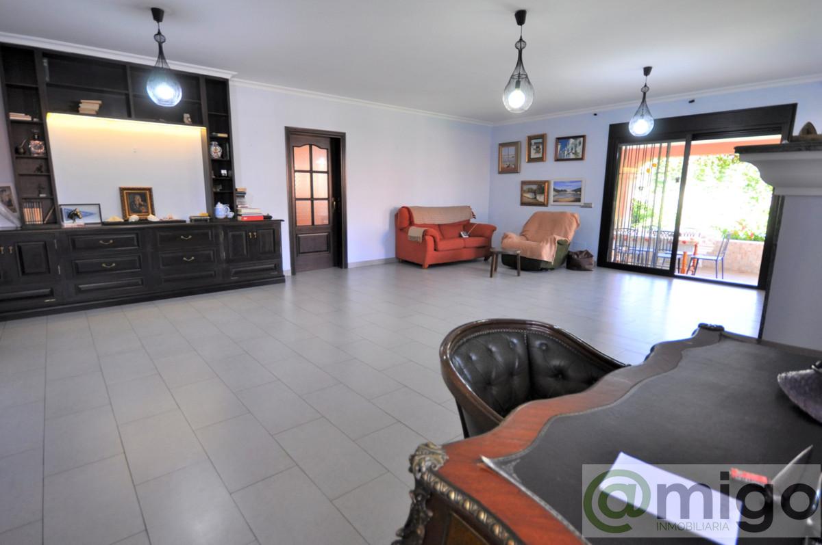 For sale of villa in Casares Playa