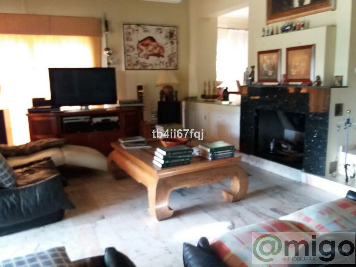 Venta de villa en Atalaya