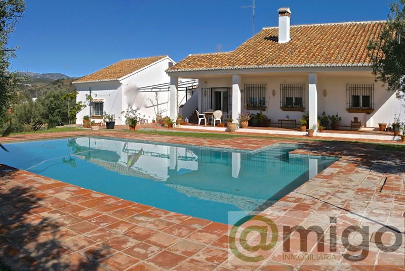 For sale of villa in Marbella