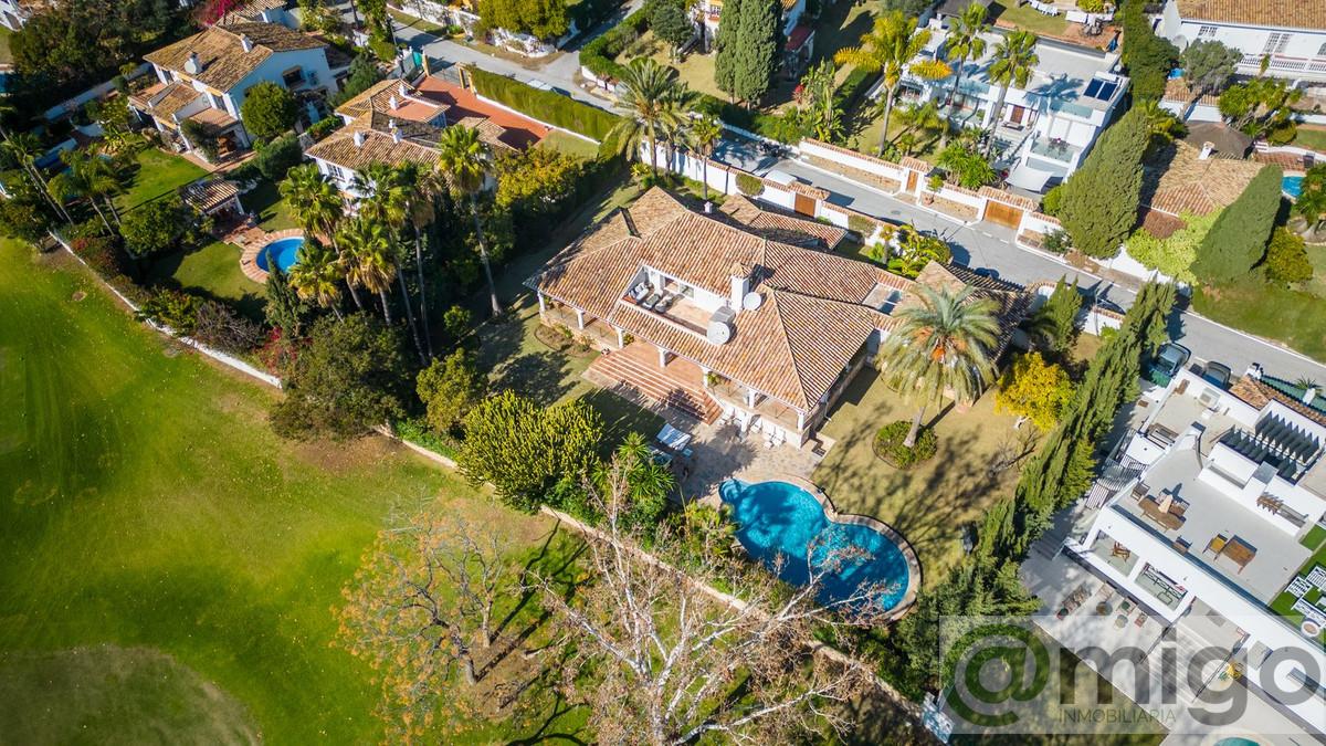 For sale of villa in Marbella