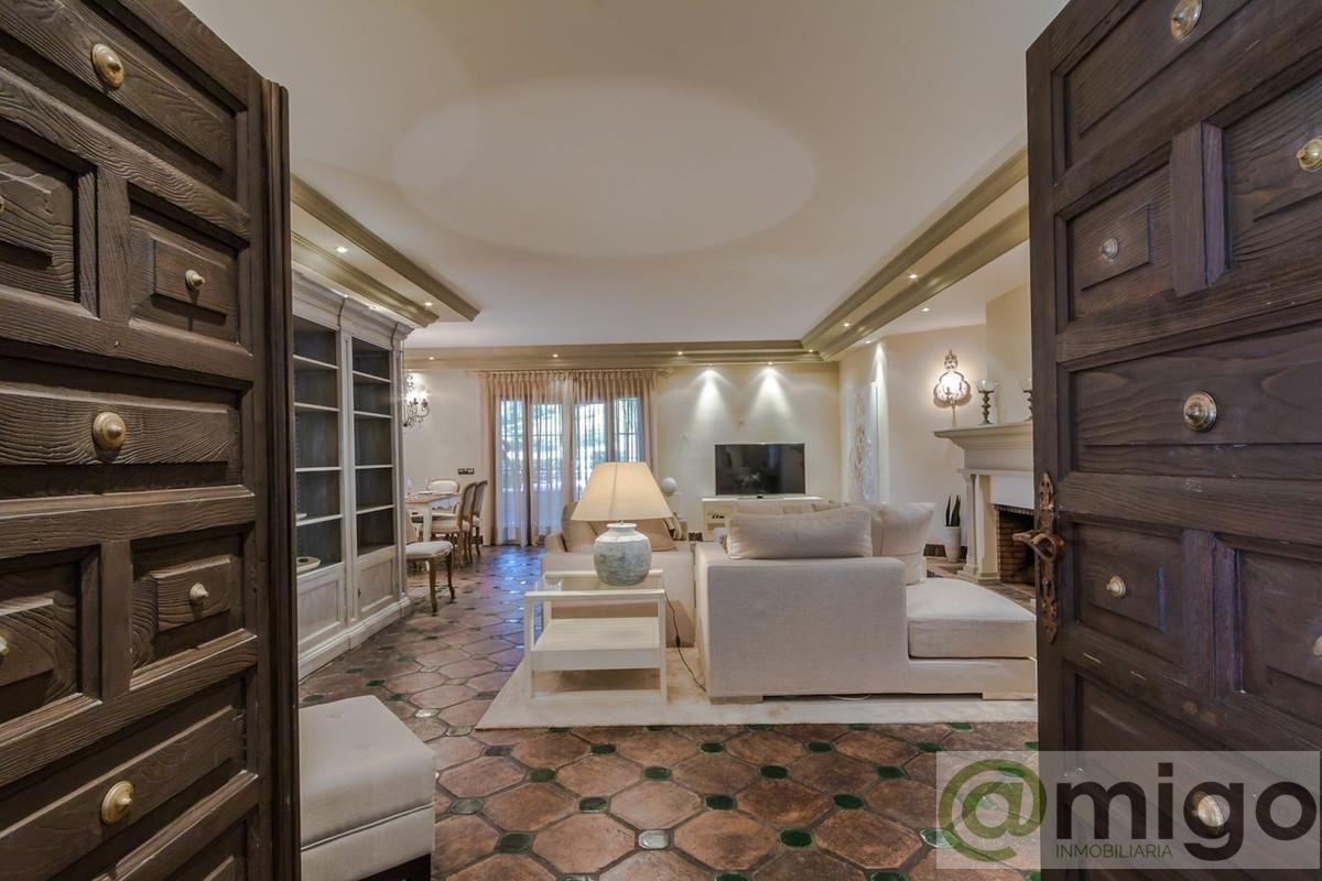 Venta de villa en Costabella