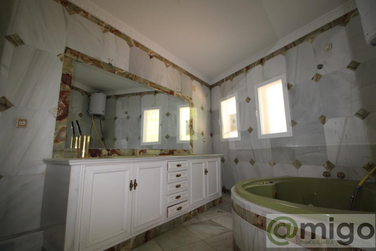 For sale of villa in Marbella