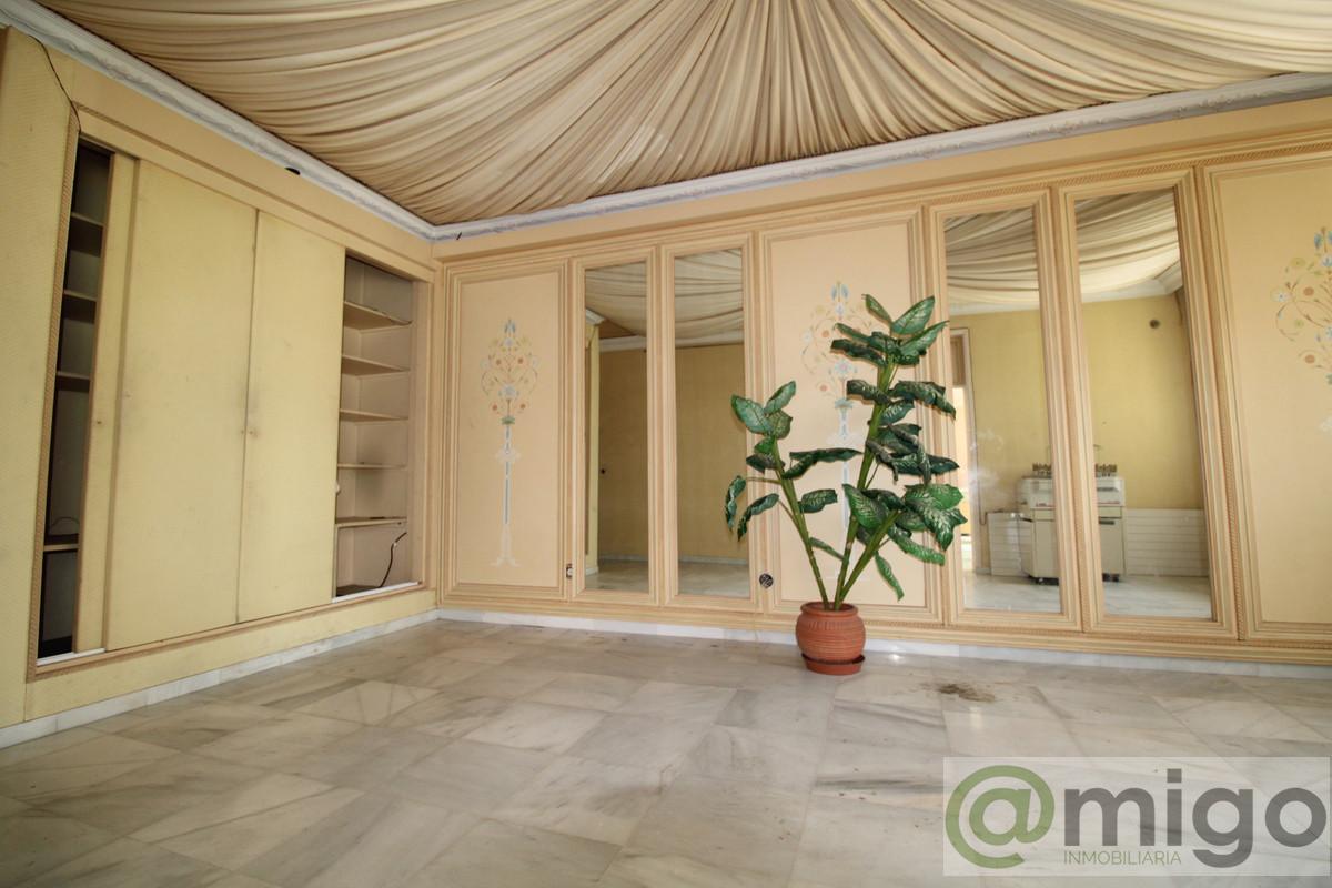 For sale of villa in Marbella