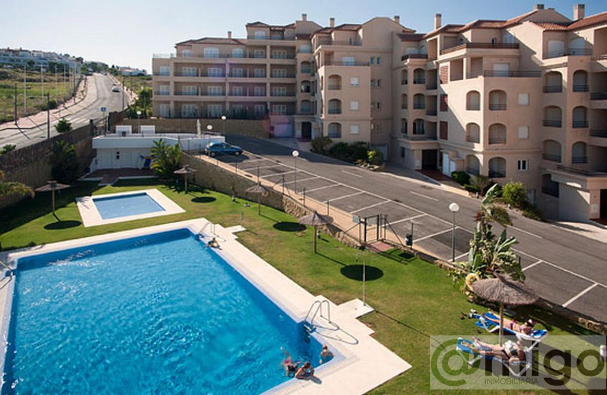 For sale of apartment in La Duquesa