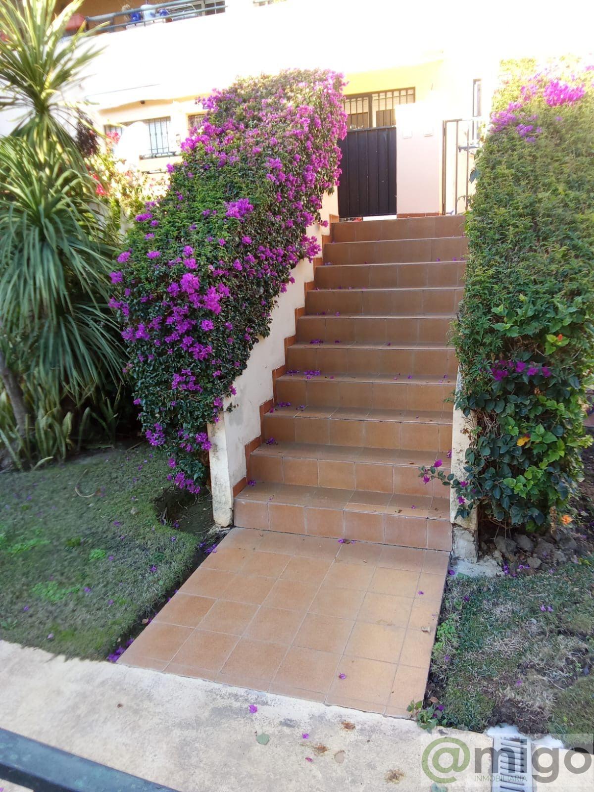 For sale of apartment in Calahonda