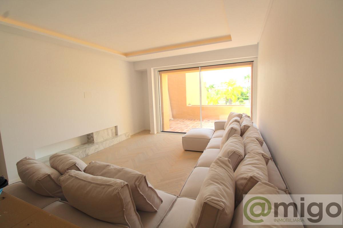 For sale of penthouse in Atalaya
