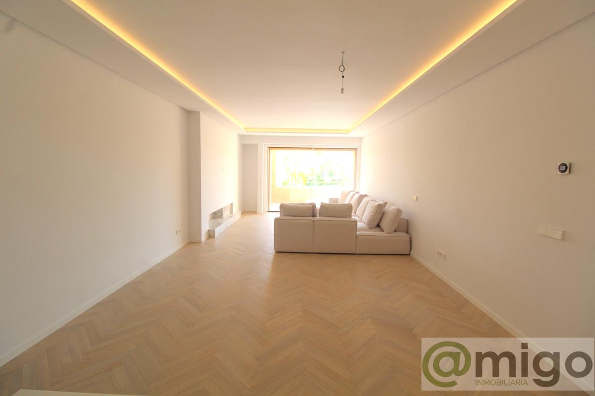 For sale of penthouse in Atalaya