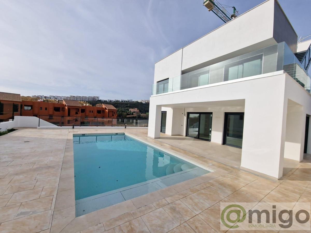 Venta de villa en La Duquesa