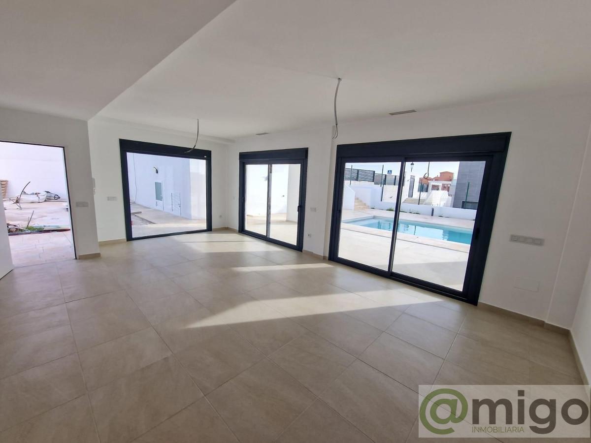 Venta de villa en La Duquesa