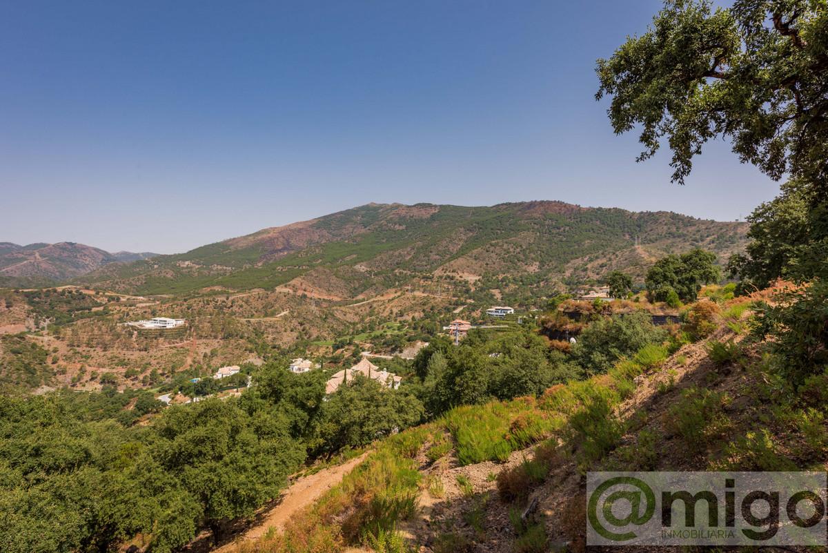 For sale of land in Marbella