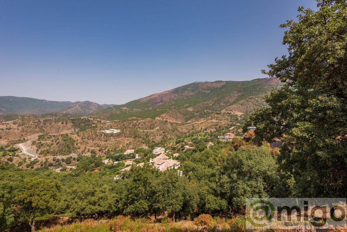 For sale of land in Marbella