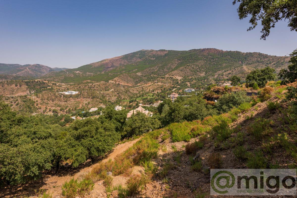For sale of land in Marbella