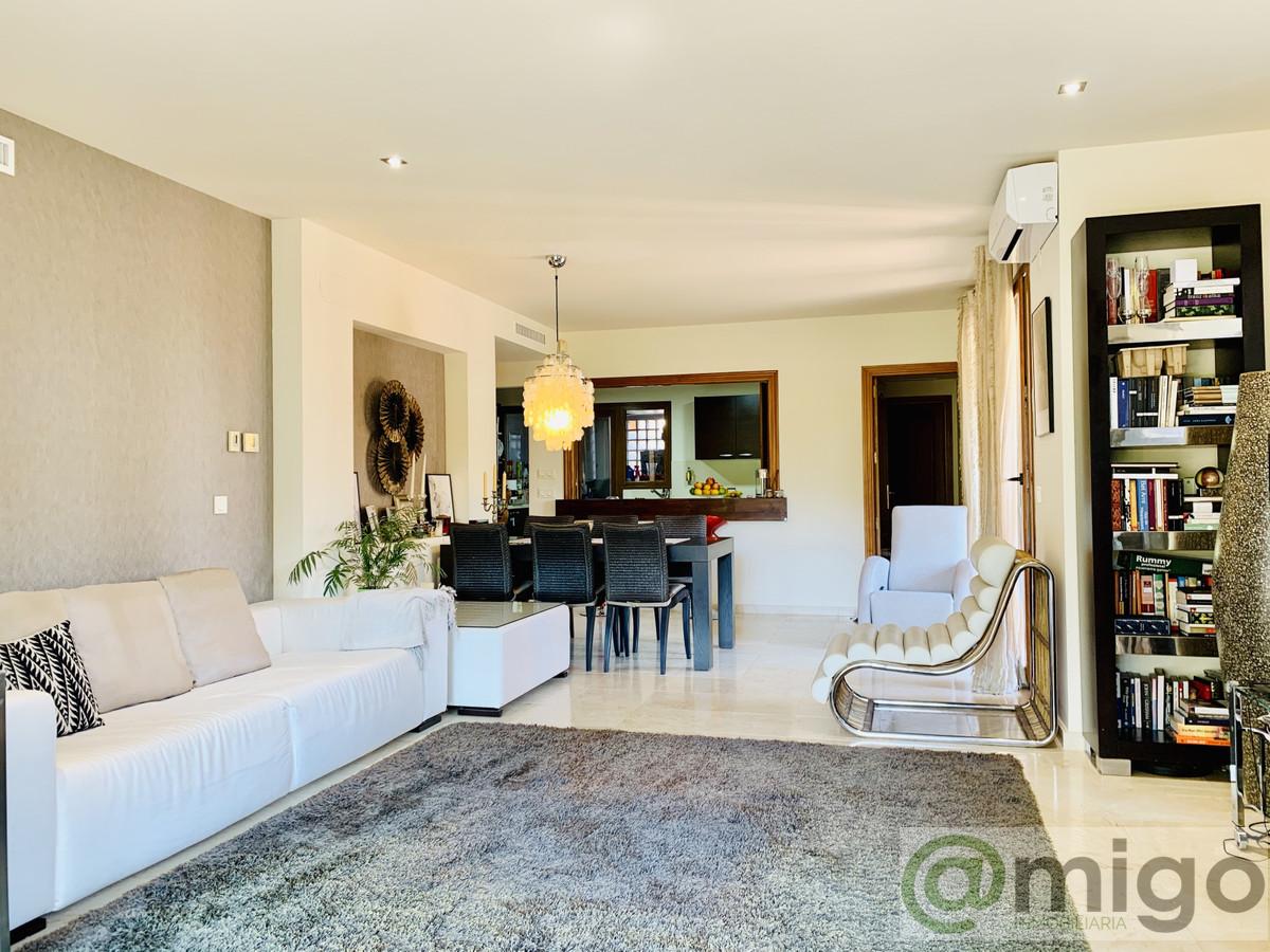For sale of penthouse in Atalaya