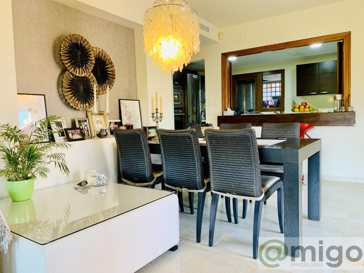 For sale of penthouse in Atalaya