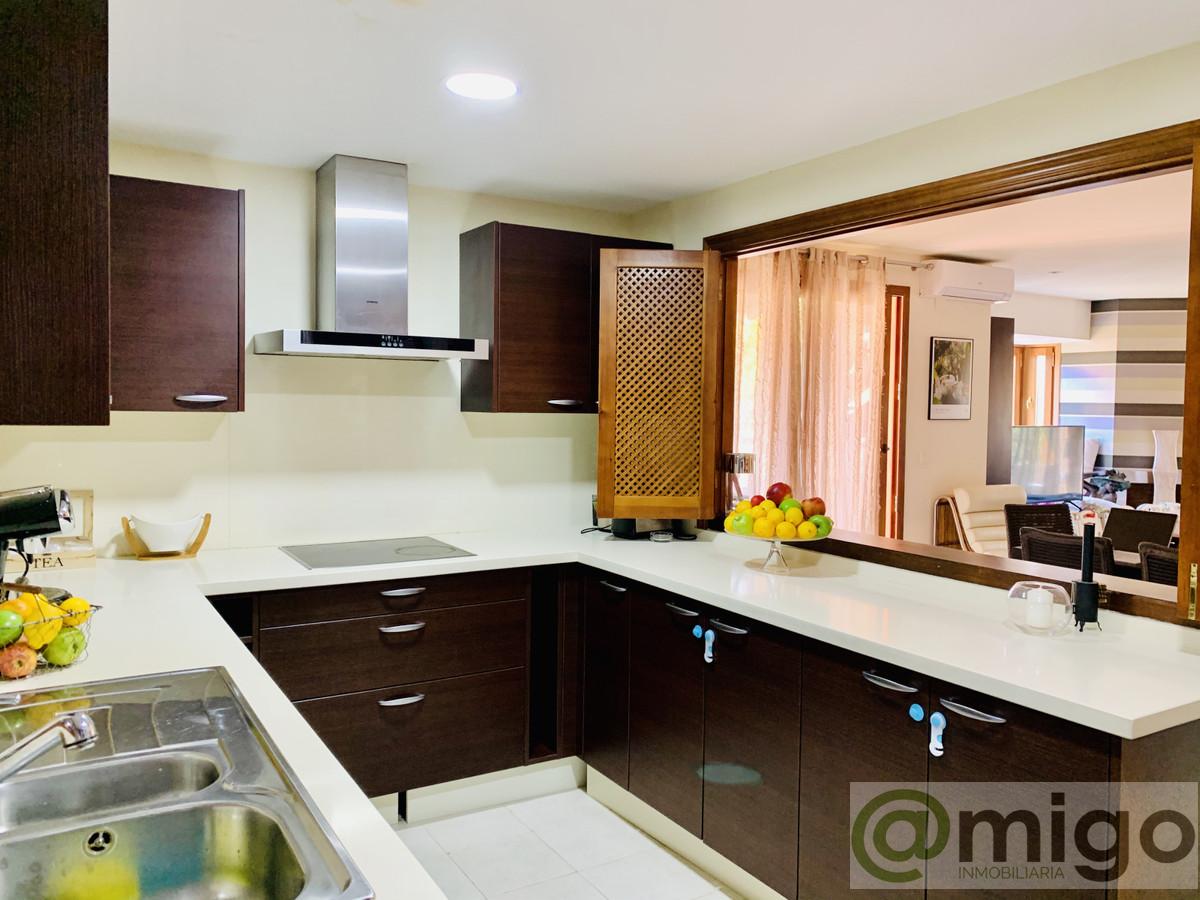 For sale of penthouse in Atalaya