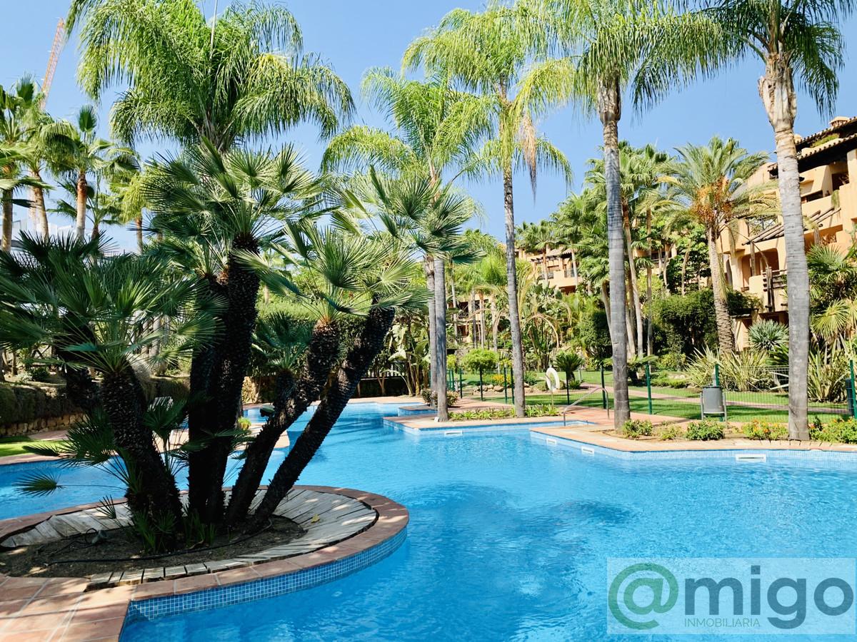 For sale of penthouse in Atalaya