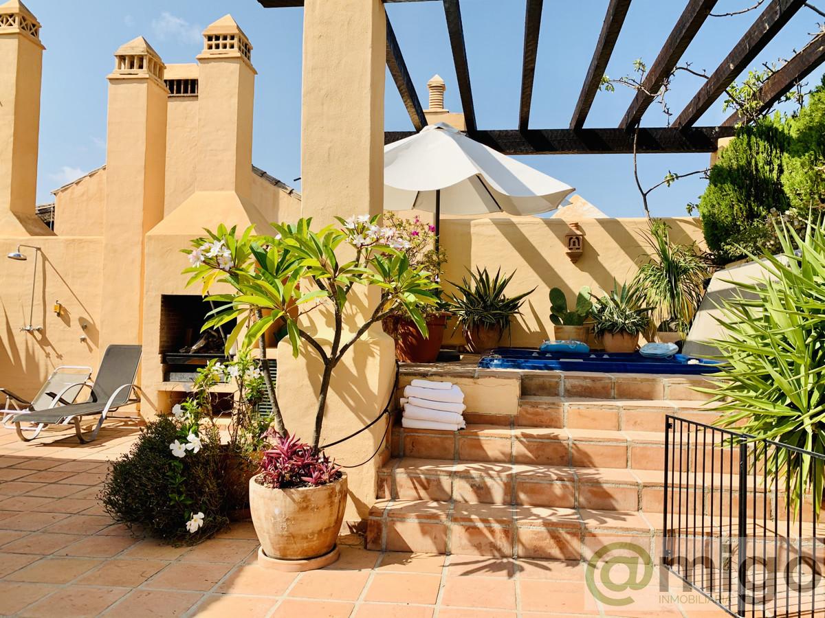 For sale of penthouse in Atalaya