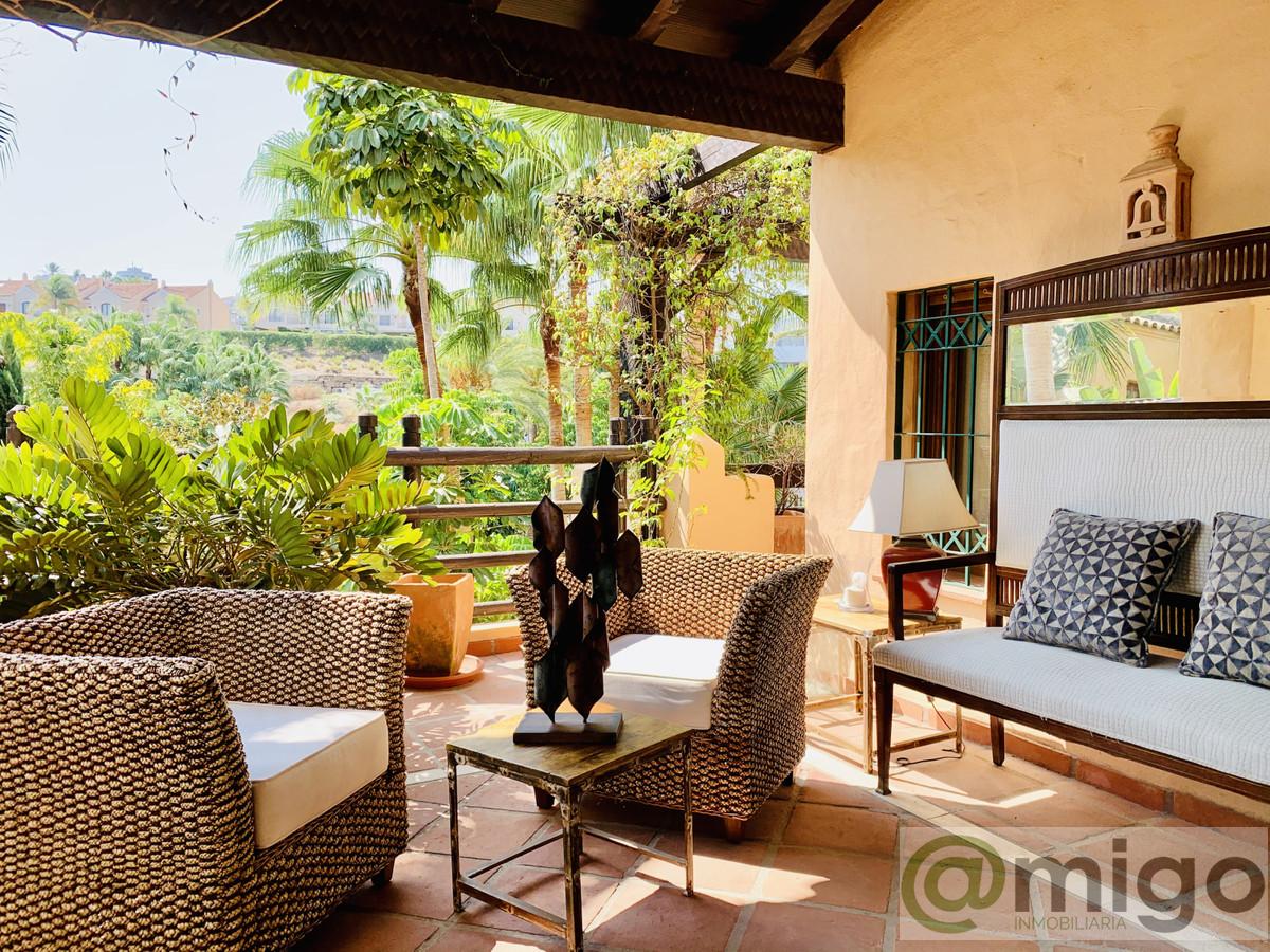 For sale of penthouse in Atalaya