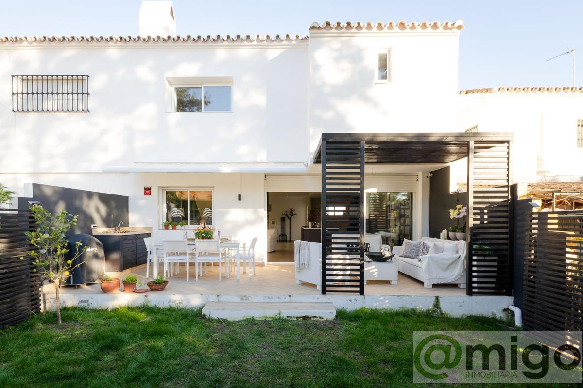 Venta de villa en Estepona