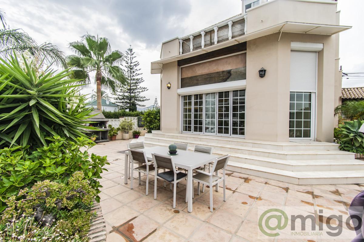 For sale of villa in Marbella