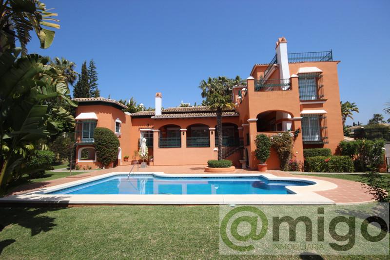 Продажа от

 Виллa на Marbella