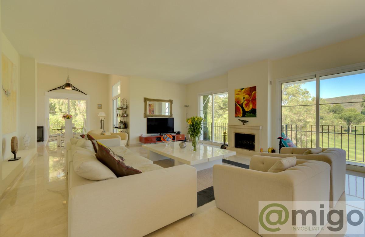 For sale of villa in La Cala Golf