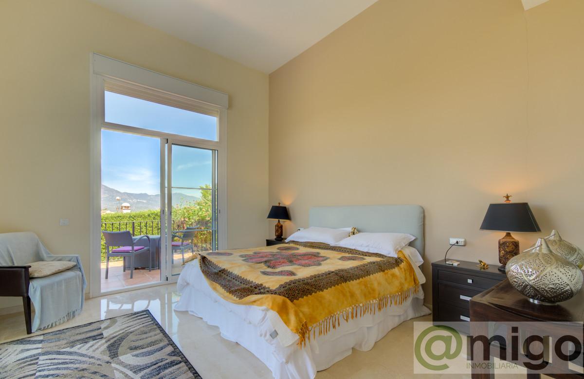 For sale of villa in La Cala Golf
