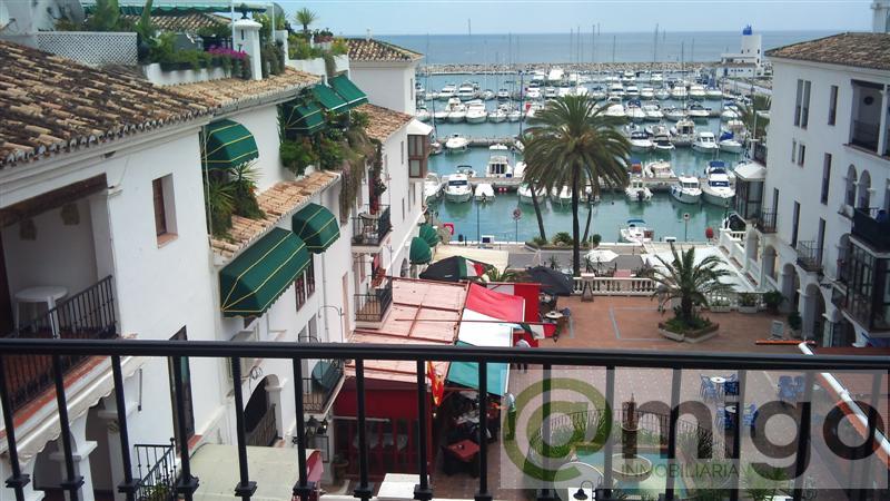 For sale of penthouse in La Duquesa