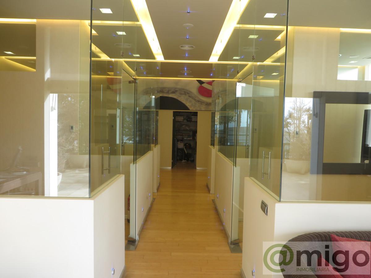 For sale of commercial in Marbella
