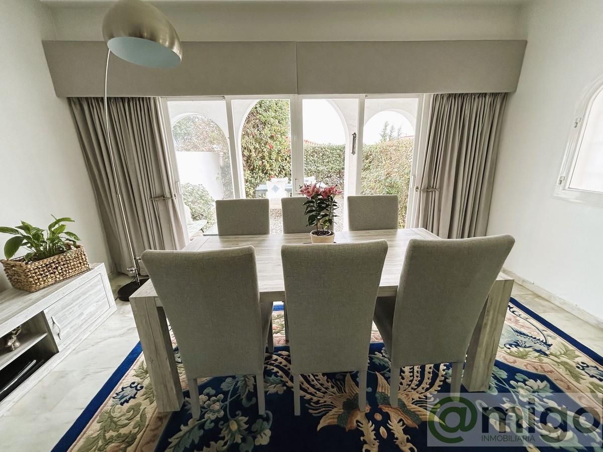 Venta de villa en La Duquesa