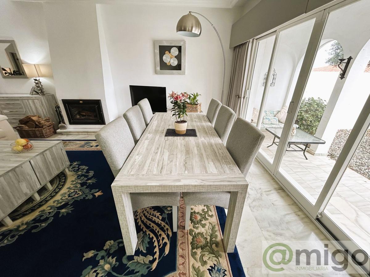 Venta de villa en La Duquesa