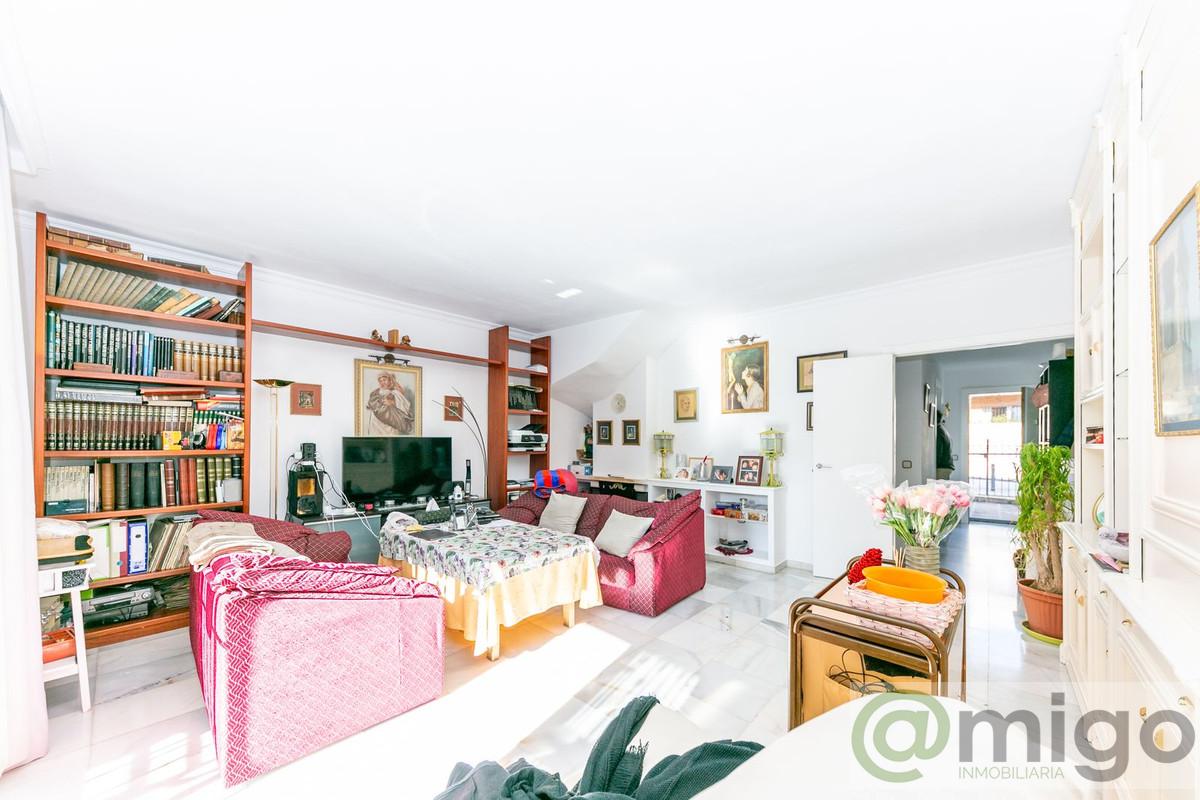 Venta de villa en Las Lagunas