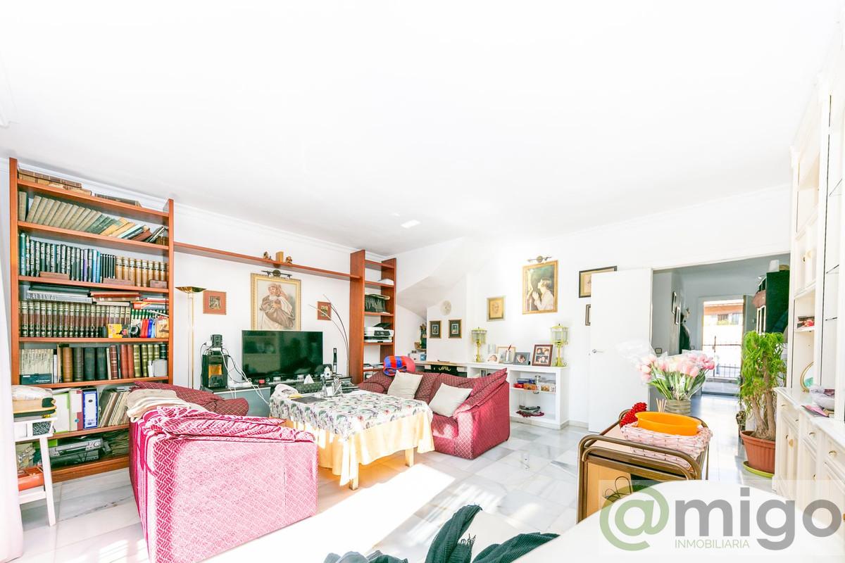 Venta de villa en Las Lagunas