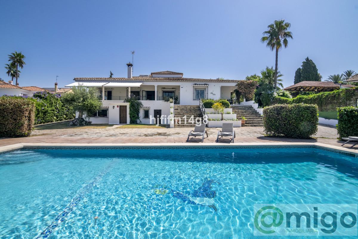 Продажа от

 Виллa на Marbella