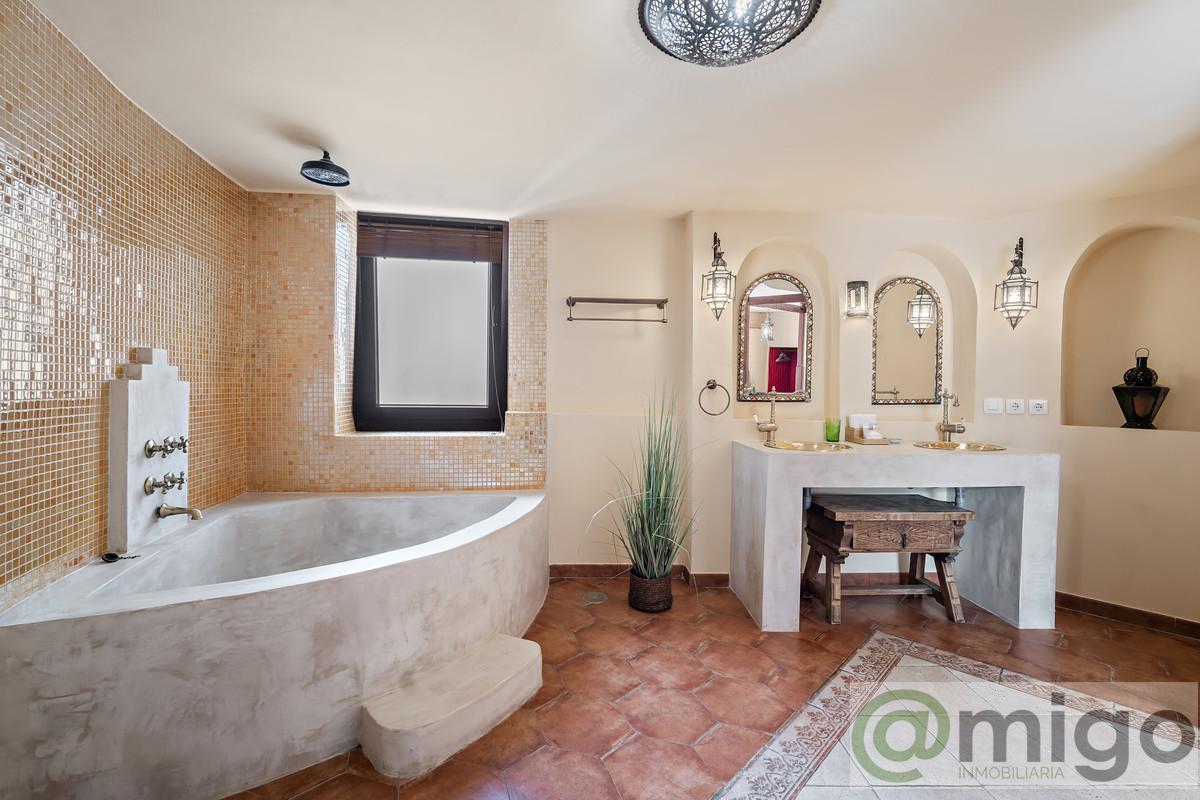 For sale of villa in Marbella